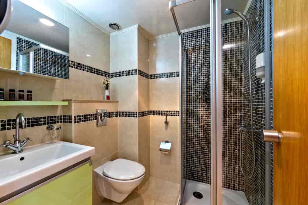 Suite deux chambres avec vue piscine